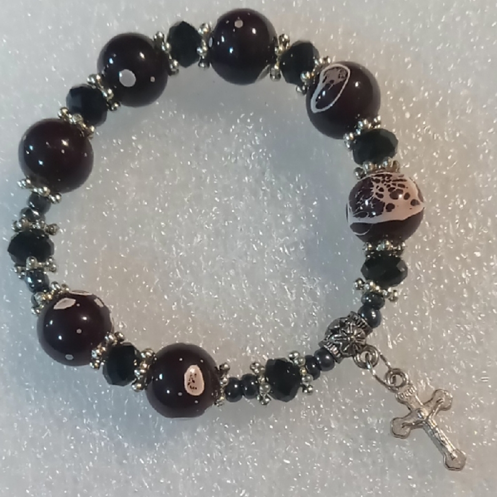 Elegant Black Beaded Bracelet with Cross Charm